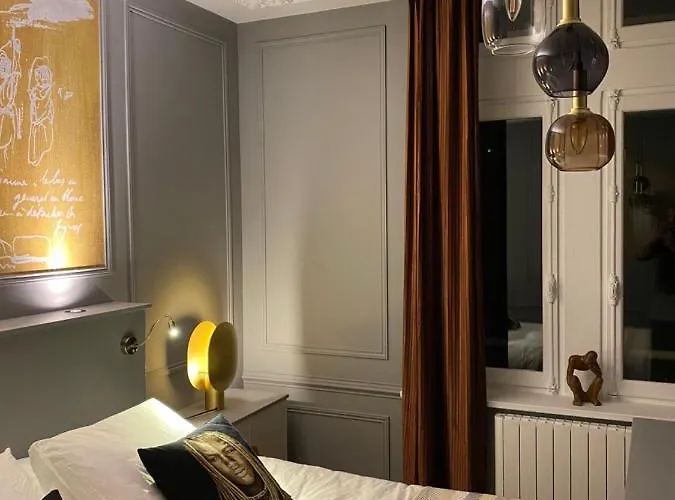 La Cour * نانسي